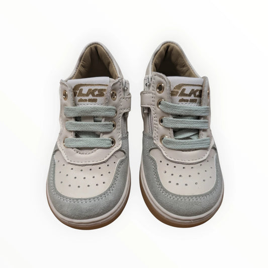 Pierrot Outlet kindersneakers van leer en suède in off-white, lichtgrijs en mintgroen met veters en rits.