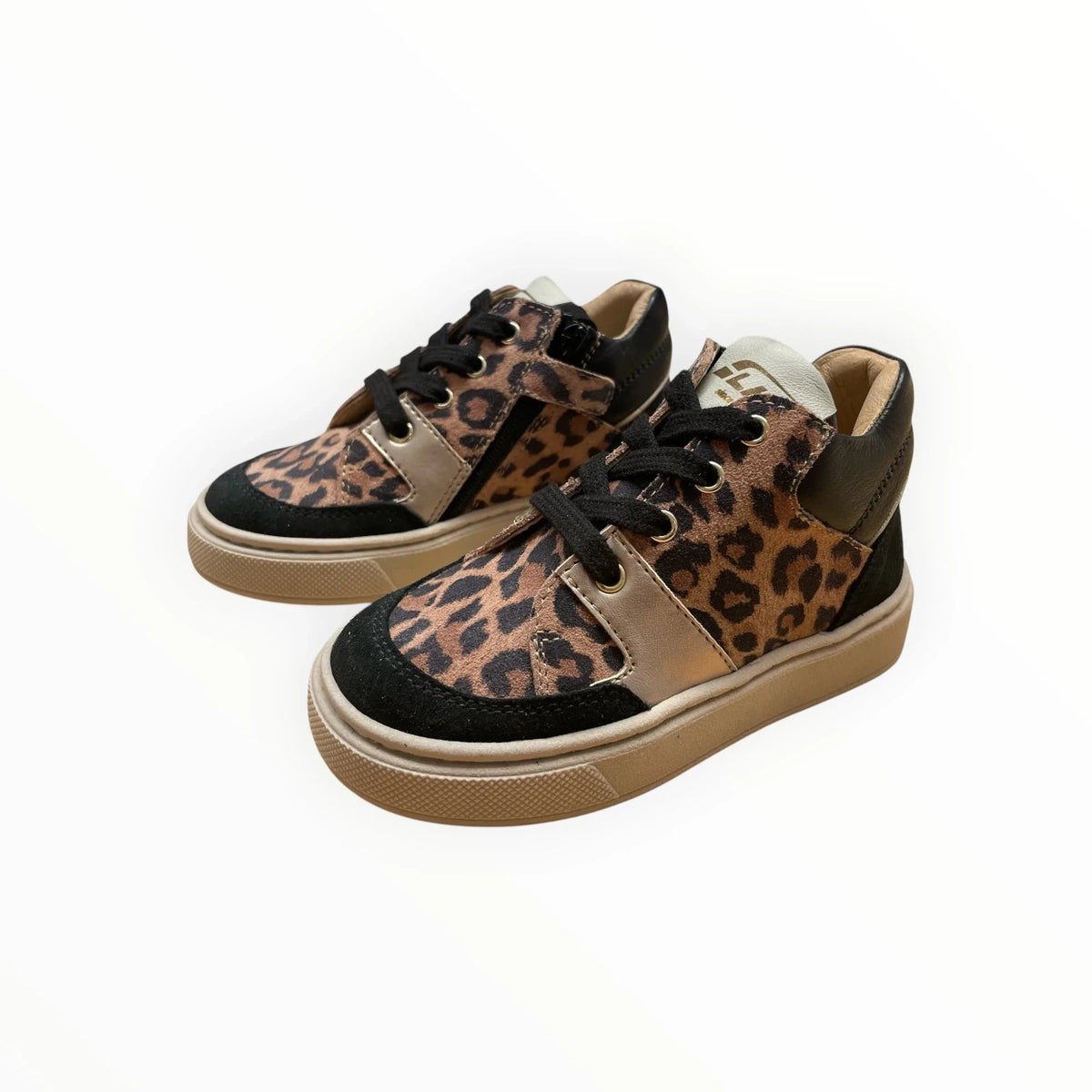 Pierrot Outlet kindersneakers met luipaardprint, zwarte details en goudkleurige accenten met handige ritssluiting.