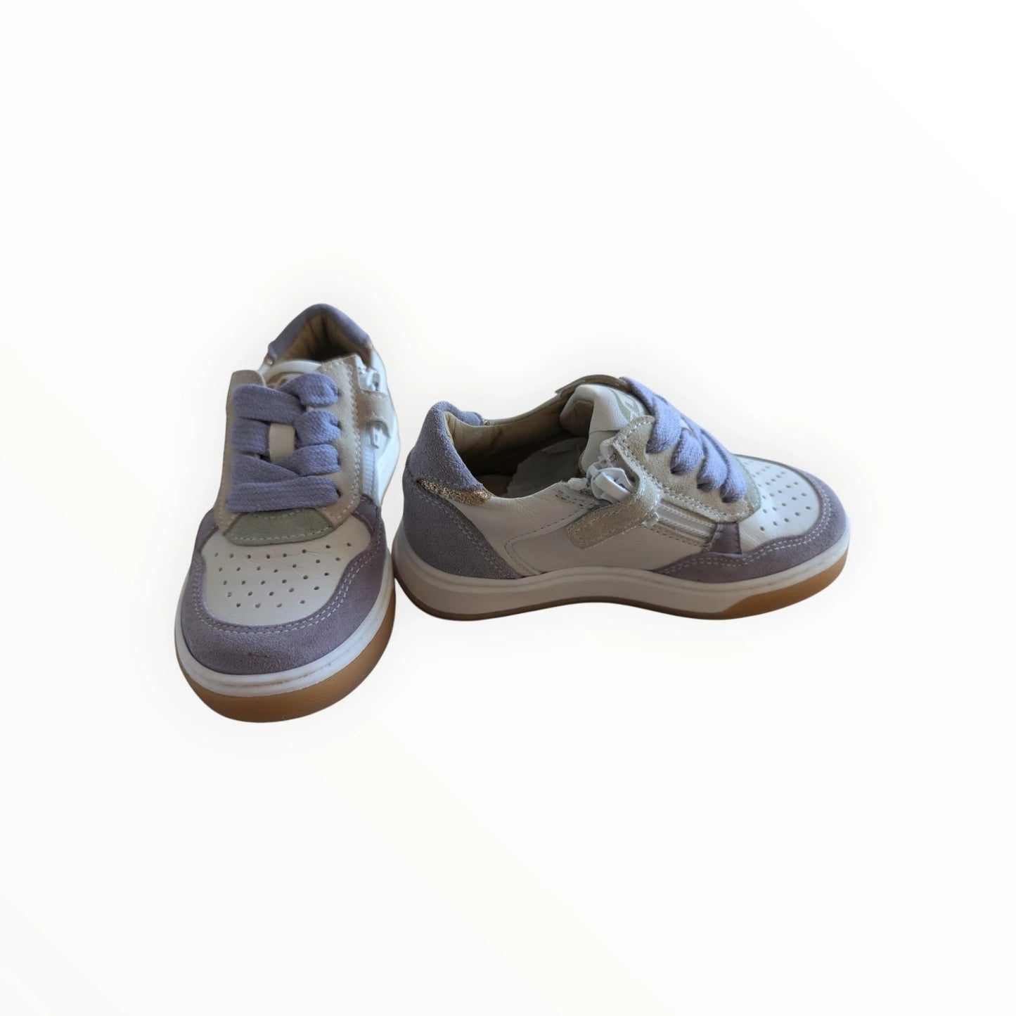 Pierrot Outlet kindersneakers van leer en suède in paars, crème en grijs met rits en veters. Geperforeerde neus.