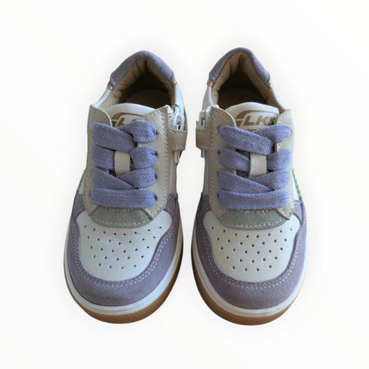 Pierrot Outlet kindersneakers met veters en rits in paars, crème, grijs en groen. Gemaakt van leer en suède met perforaties en een rubberen zool.