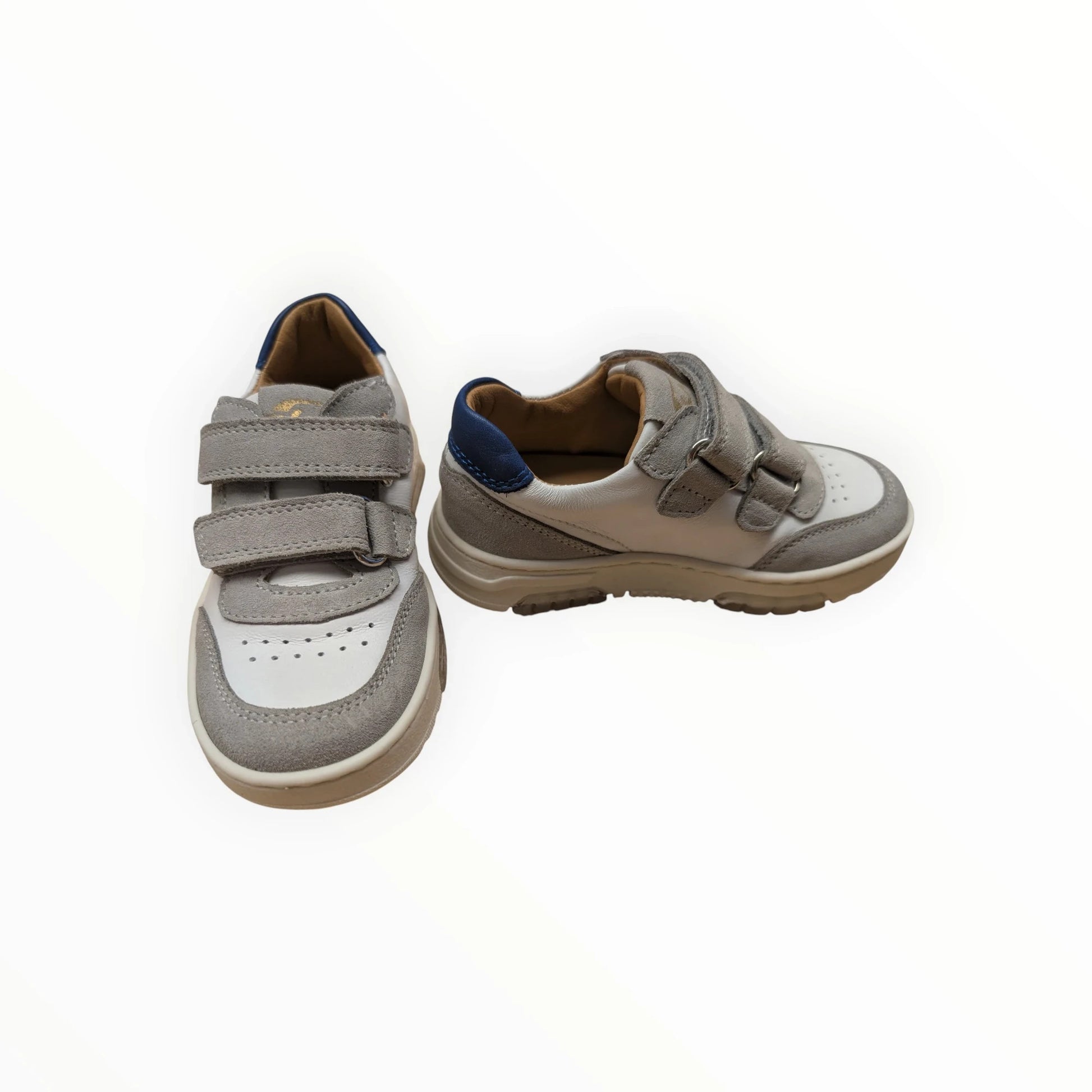 Pierrot Outlet kindersneakers wit en grijs leer met klittenbandsluiting en blauwe accenten