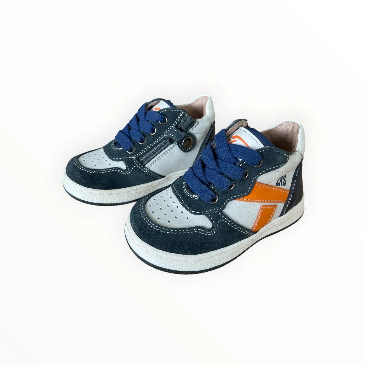 Pierrot Outlet kindersneakers in donkerblauw, wit en oranje met veters en ritssluiting voor optimaal comfort.