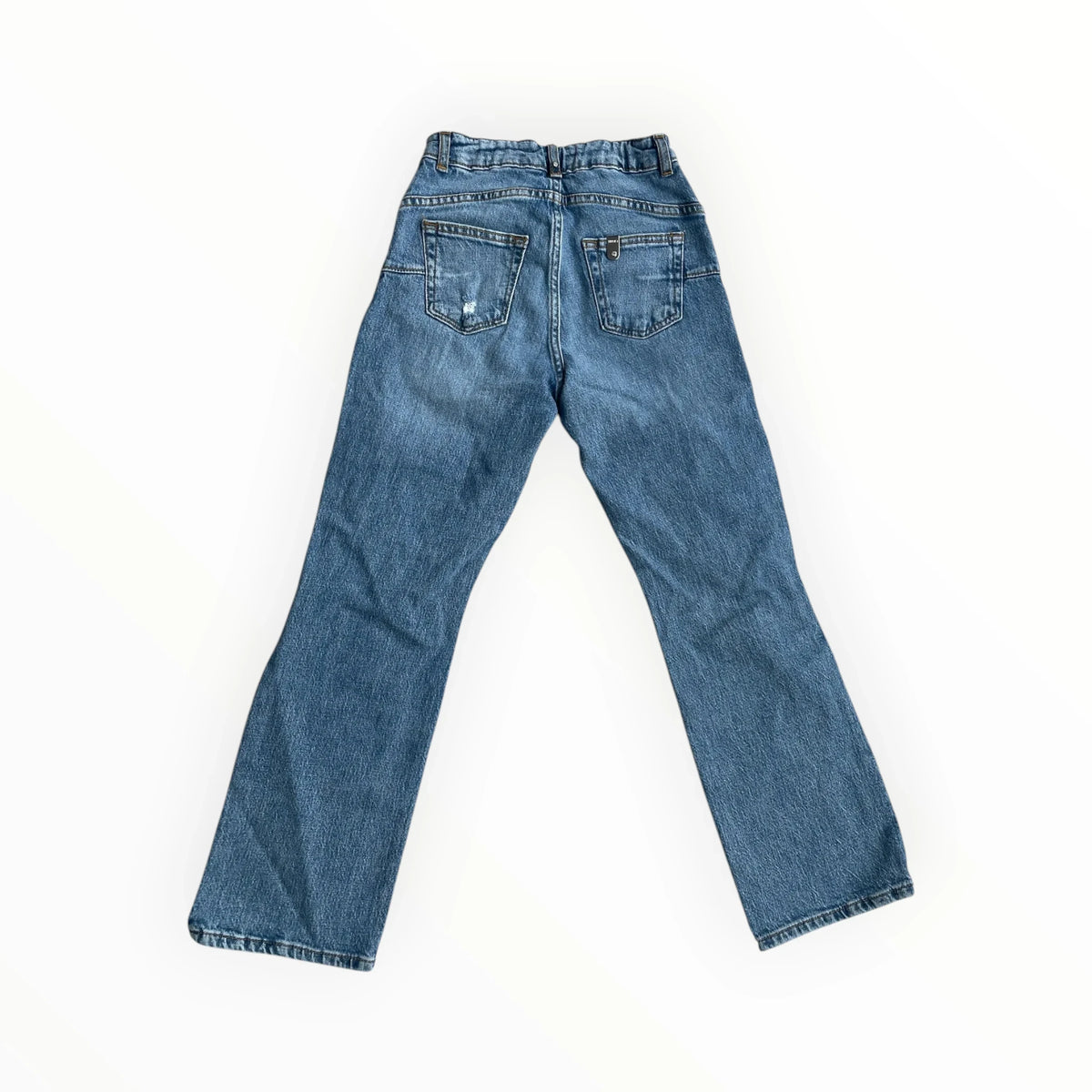 Pierrot Outlet Liu Jo blauwe denim jeans met hoge taille en metalen logodetail op de achterzak, achterkant zichtbaar.