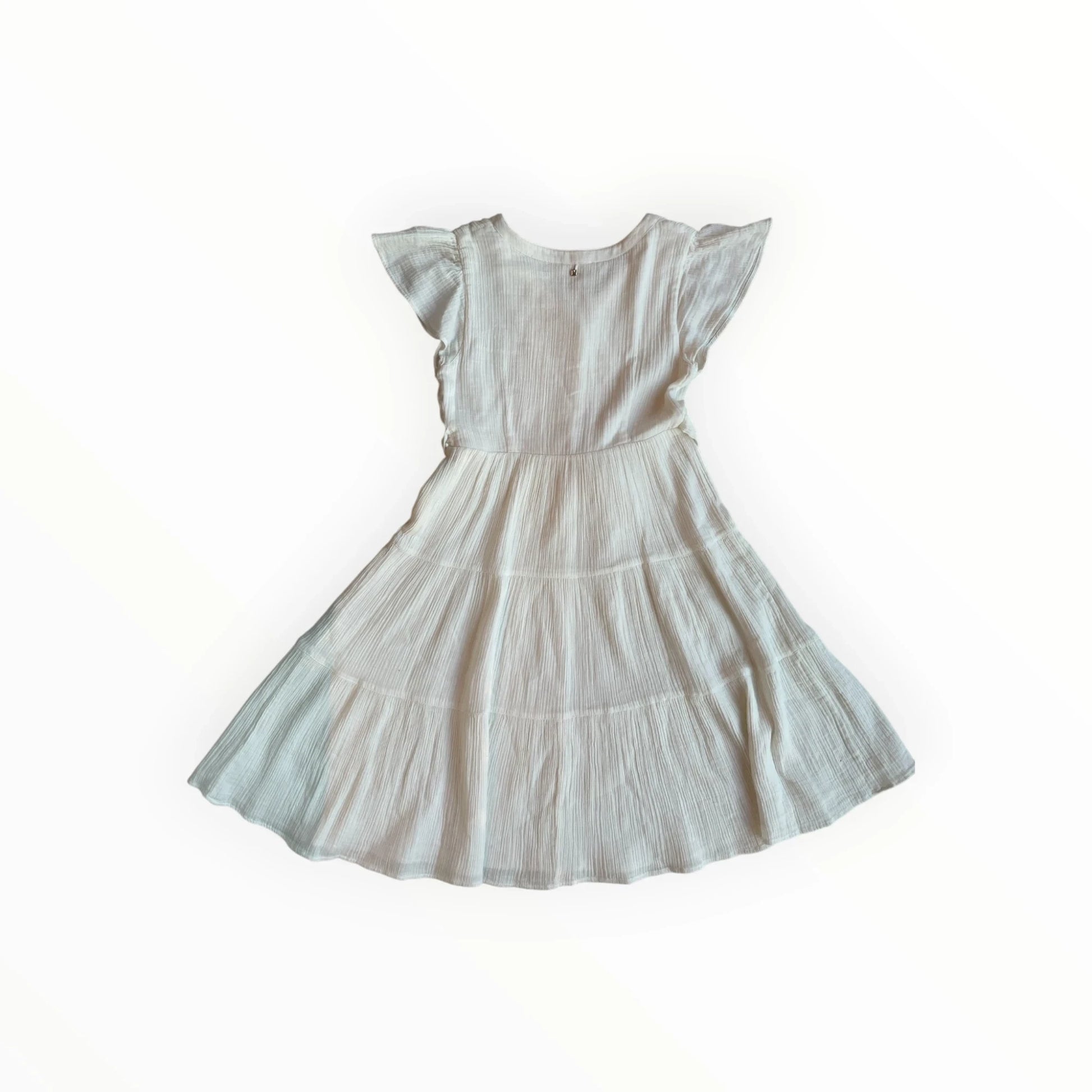 Witte LizzyLove meisjesjurk van Pierrot Outlet met vlindermouwen, gelaagde rok en luchtige, gestructureerde stof.