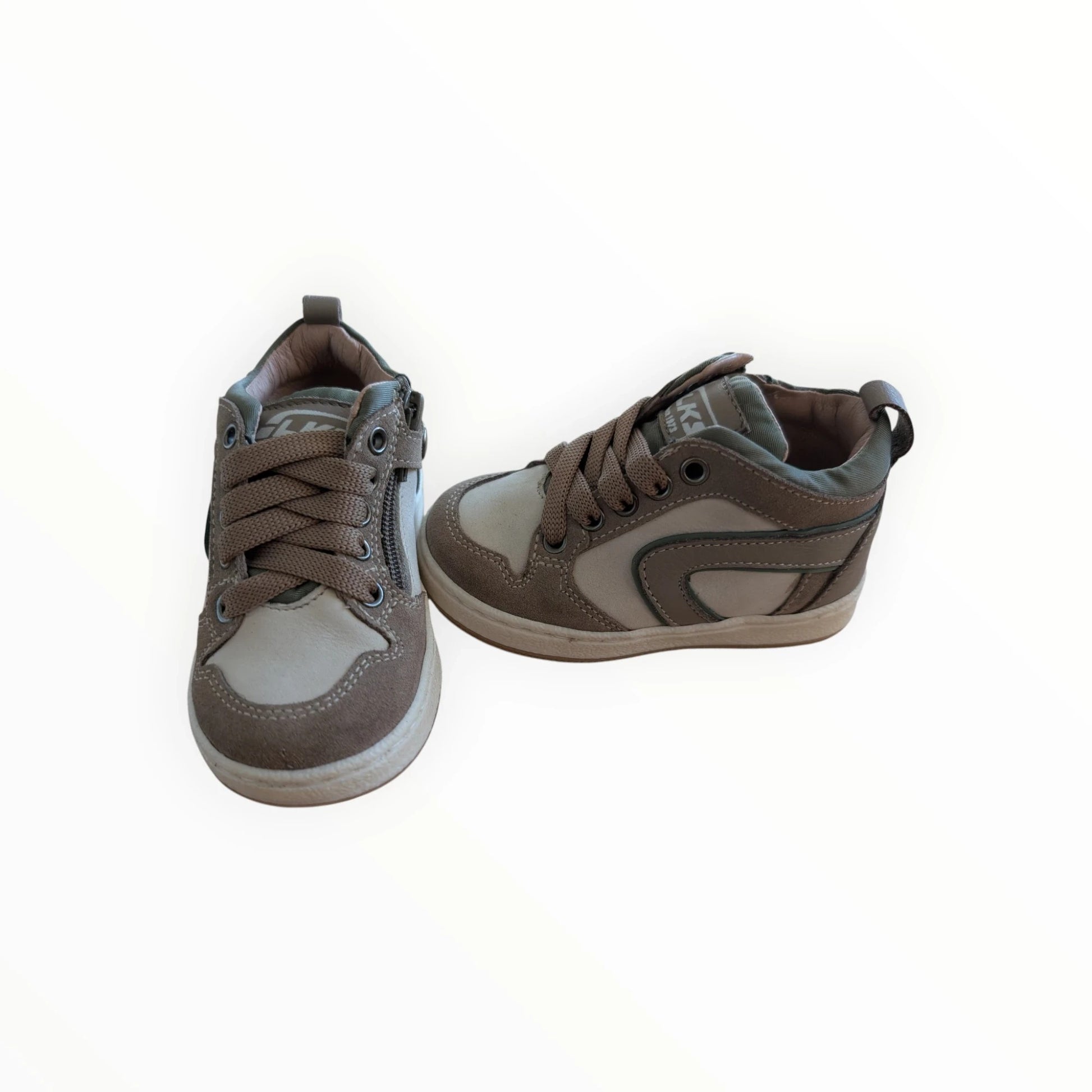 Pierrot Outlet LKS kindersneakers van suède en leer in beige en groen, met rits en veters