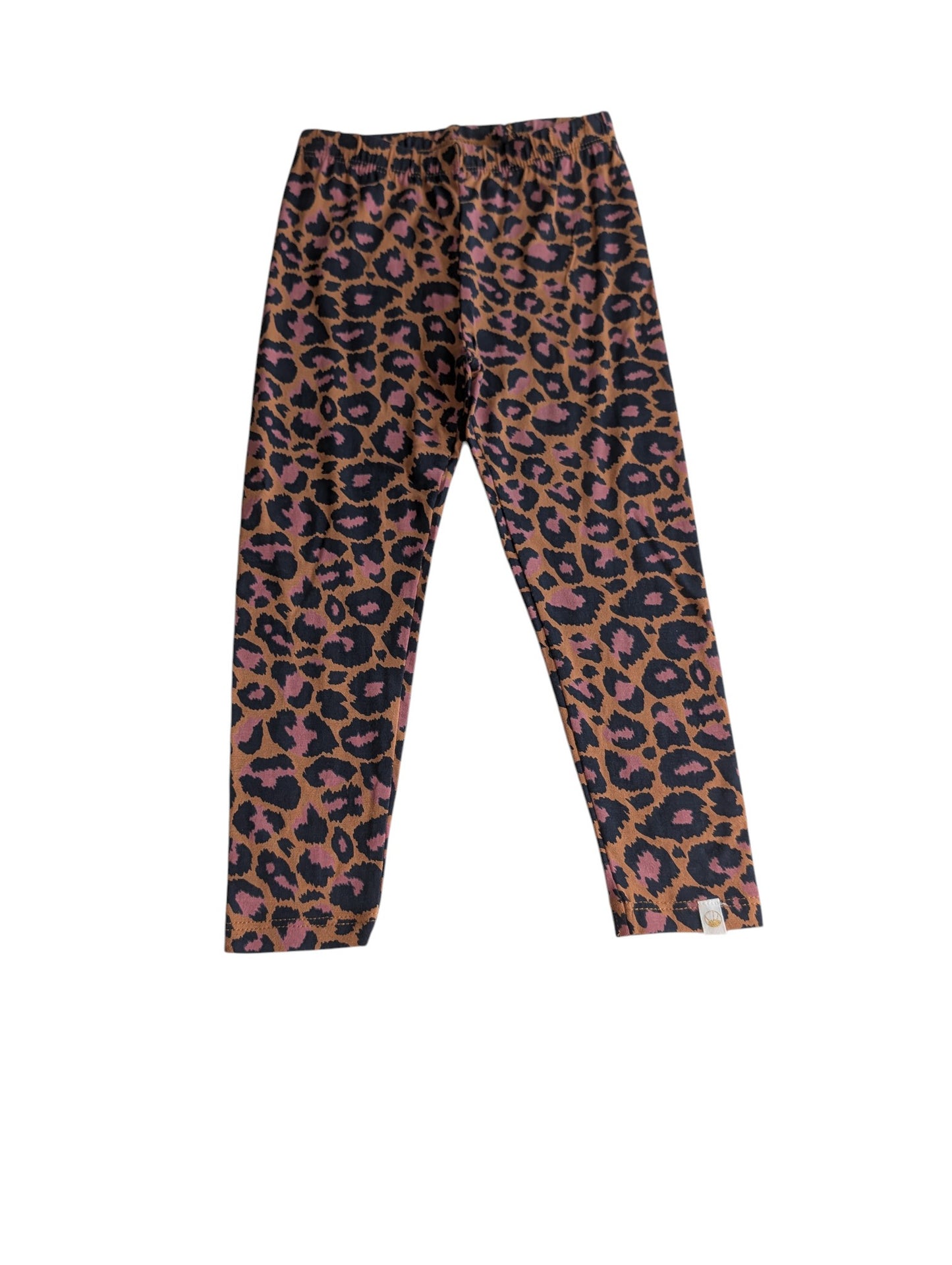 Pierrot Outlet meisjes legging met luipaardprint in bruin, zwart en roze. Gemaakt van zachte, rekbare stof met elastische tailleband.