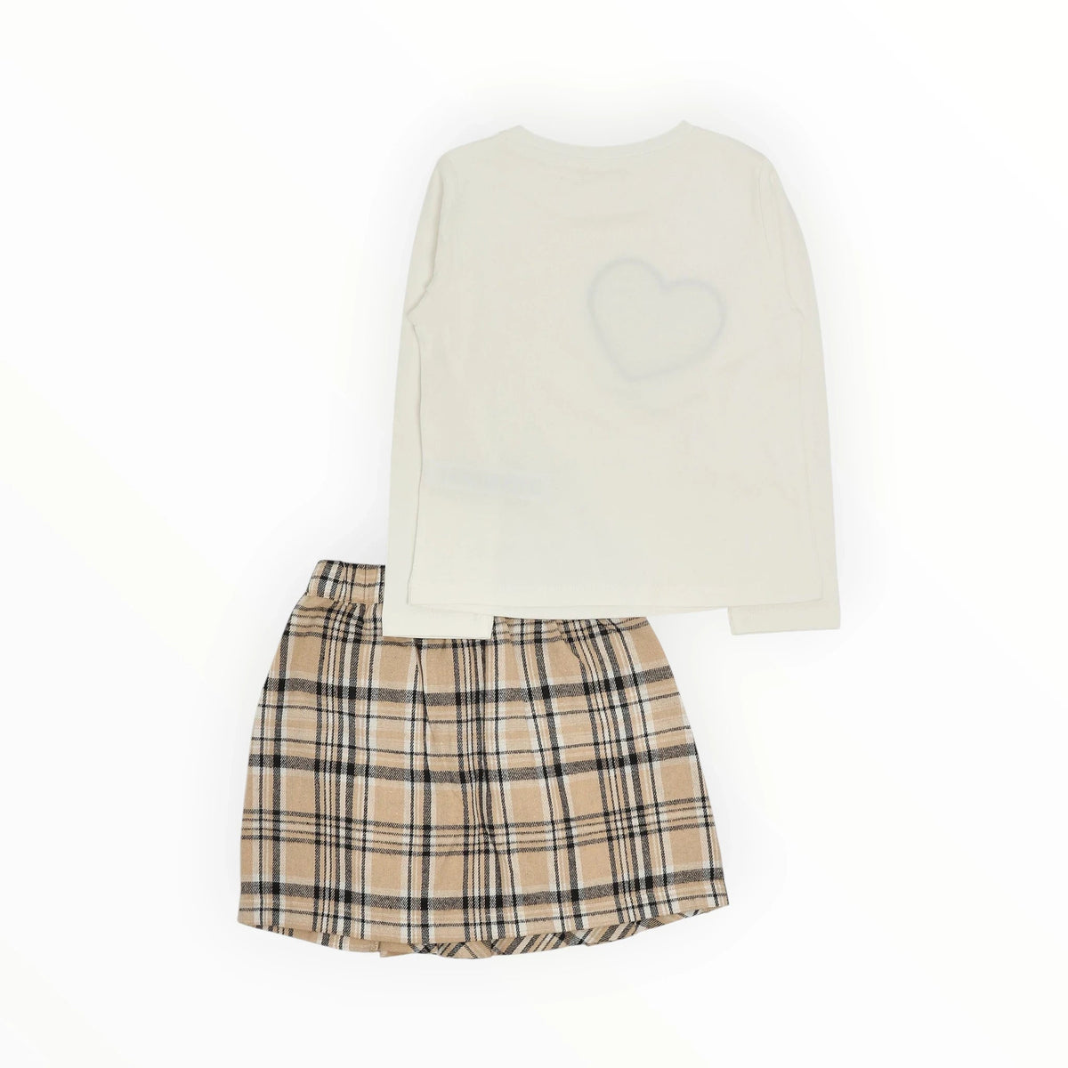 Pierrot Outlet tweedelige set met off-white shirt met hartdetail en beige geruite rok voor meisjes