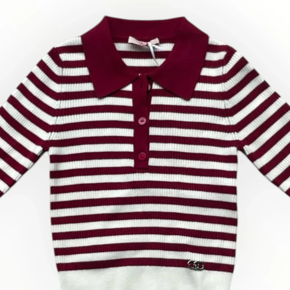 Pierrot Outlet Miu Miu gebreide polo voor kinderen met rode en witte strepen, polokraag en knoopsluiting.
