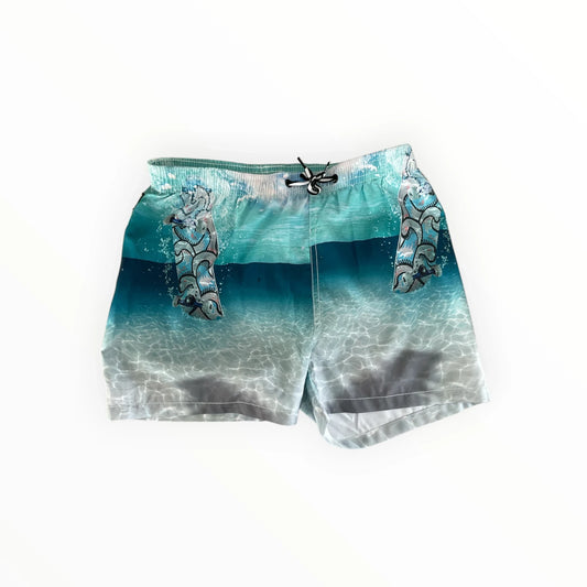 Pierrot Outlet Molo zwemshort voor heren met blauwe onderwaterprint, elastische tailleband en sneldrogend materiaal.