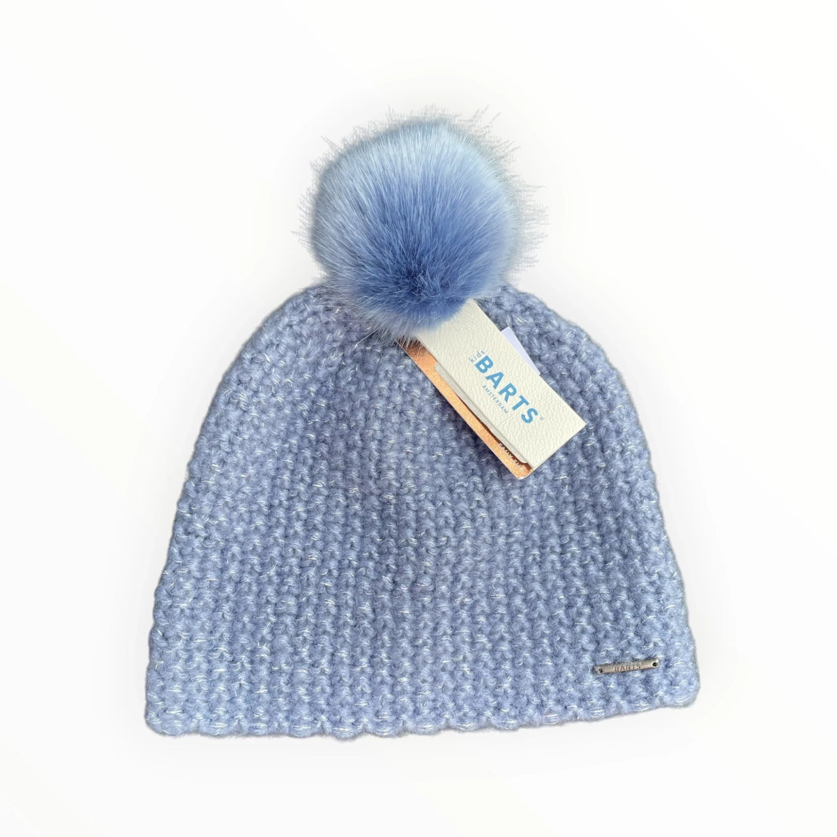 Pierrot Outlet – Lichtblauwe chunky gebreide wintermuts voor kinderen met bijpassende imitatiebontpompon en metalen logolabel.