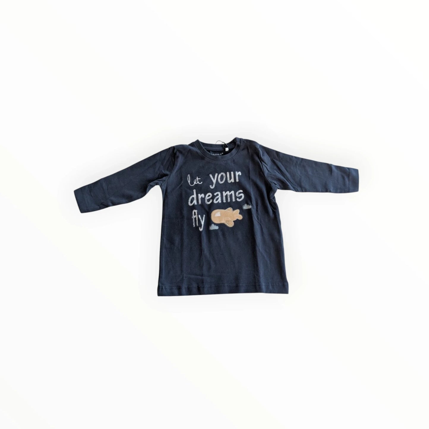 Pierrot Outlet nachtblauw longsleeve T-shirt met vliegtuigprint en tekst 'let your dreams fly'.