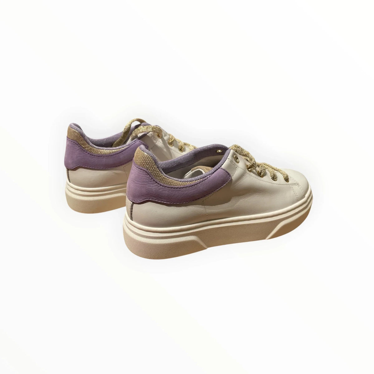 Pierrot Outlet dames sneakers in off-white met lila hielaccenten en glinsterende veters voor een trendy look.