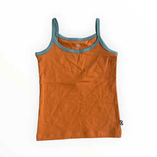 Pierrot Outlet oranje kinder tanktop van katoen met blauwe bies en smalle bandjes.