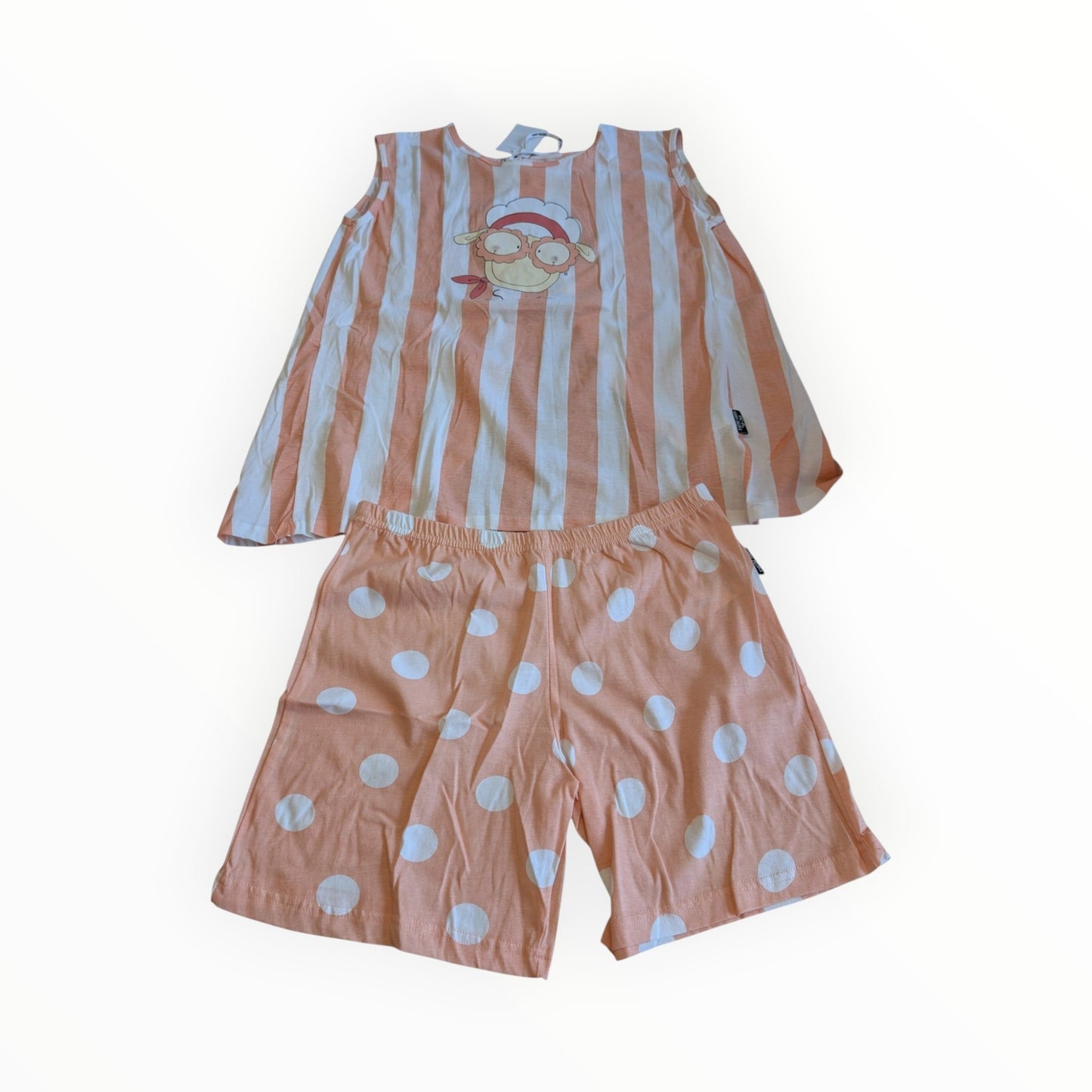 Pierrot Outlet pyjamaset met perzikkleurig gestreept mouwloos shirt met print en short met stippenpatroon.