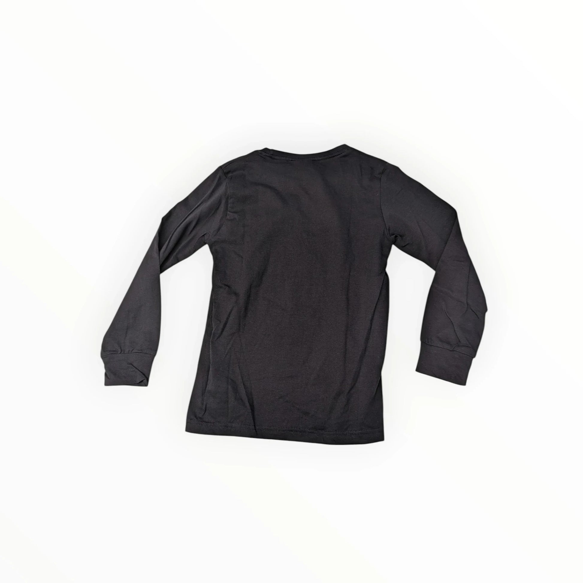 Pierrot Outlet zwarte pyjamaset met lange mouwen en all-over alligatorprint. Comfortabele loungewear.