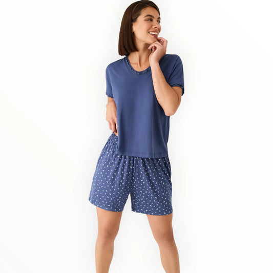 Pierrot Outlet dames pyjamaset met korte mouw en shorts, blauw met vogelprint en kanten details