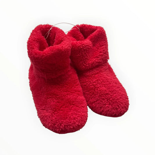 Pierrot Outlet dames pluche laars pantoffels in levendig rood, gemaakt van zacht wollig materiaal voor ultiem comfort.