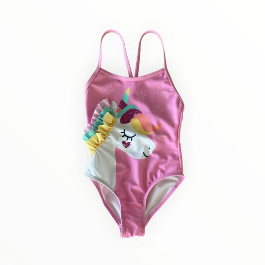 Pierrot Outlet roze eenstuk zwempak voor kinderen met eenhoorn-print, glitters en speelse ruches.