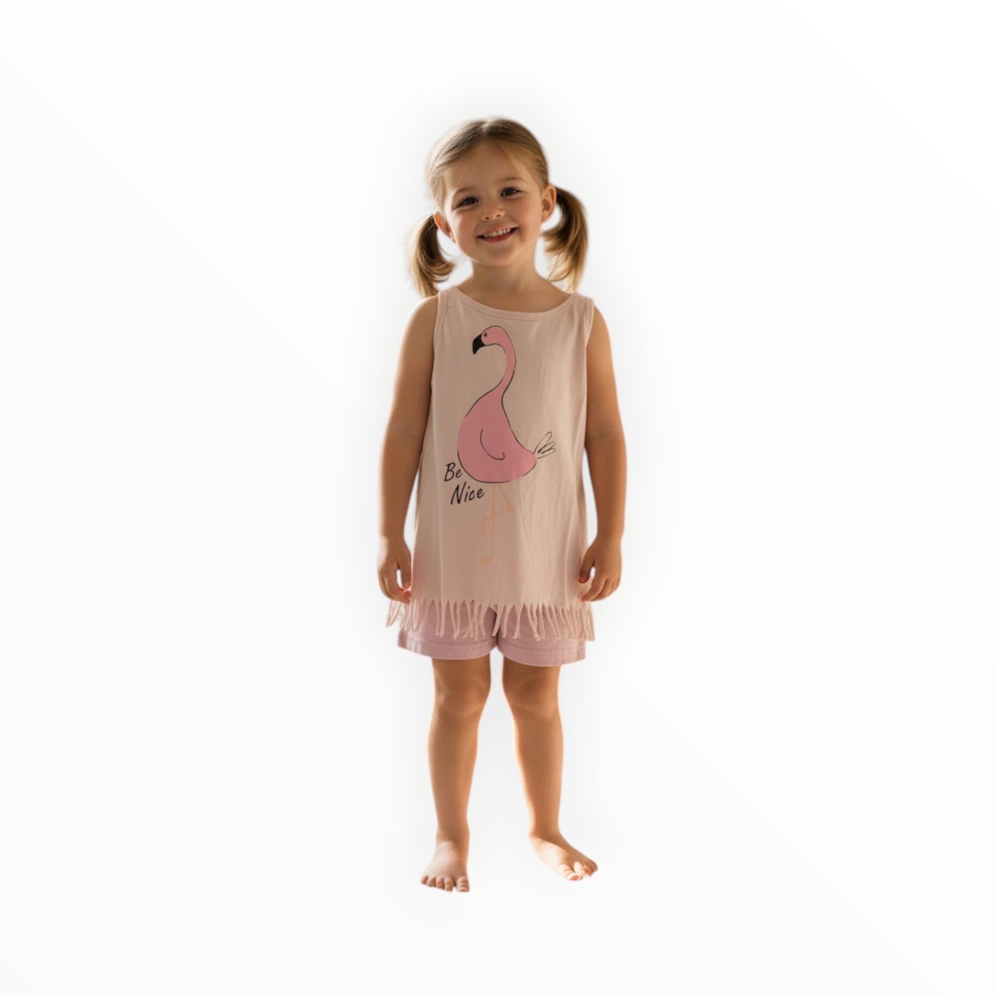 Pierrot Outlet roze kinderpyjamaset met flamingo print, hemdje met franjes en bijpassend shortje voor meisjes.