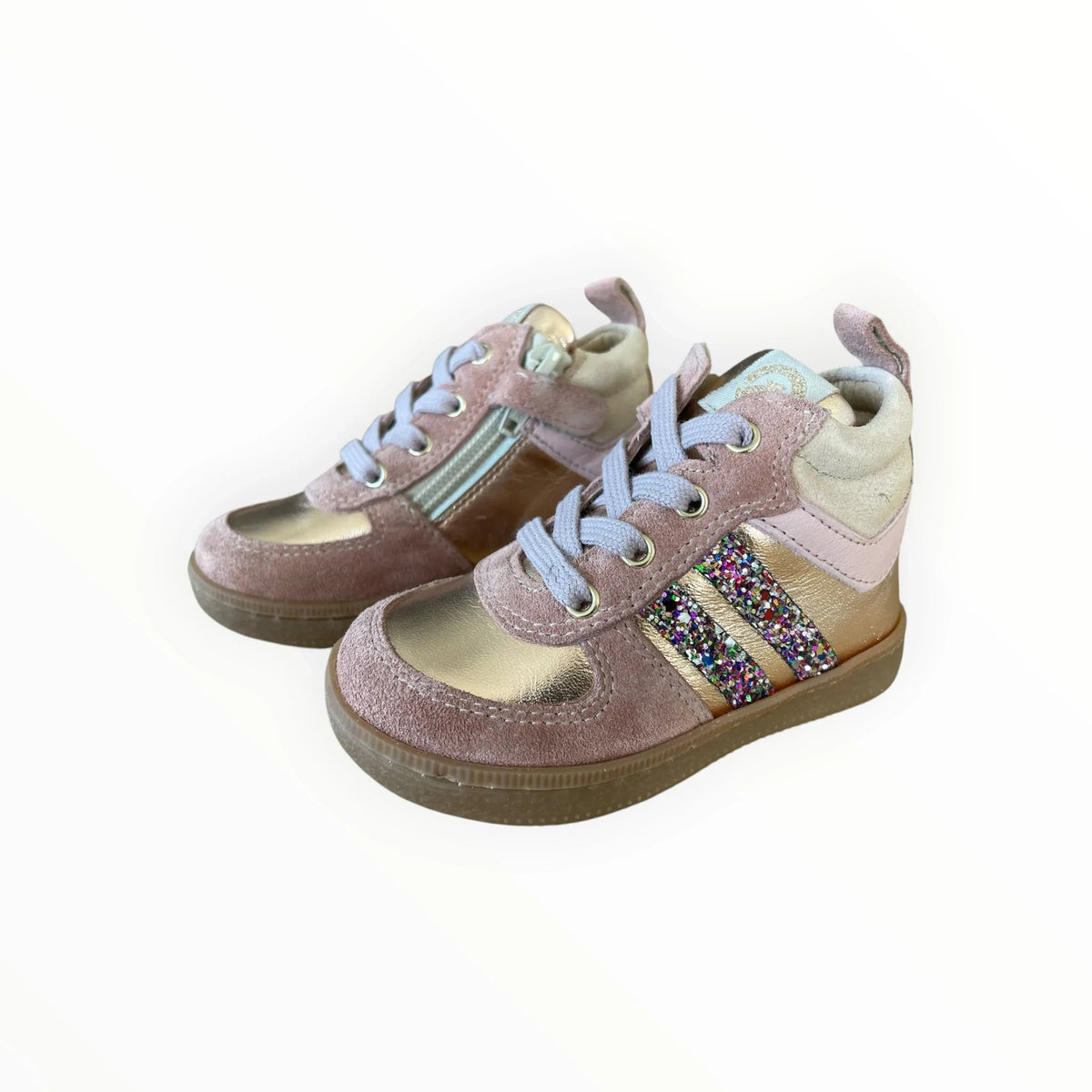 Pierrot Outlet kindersneakers in roze suède en goud met glitterstrepen, veters en ritssluiting voor extra comfort.