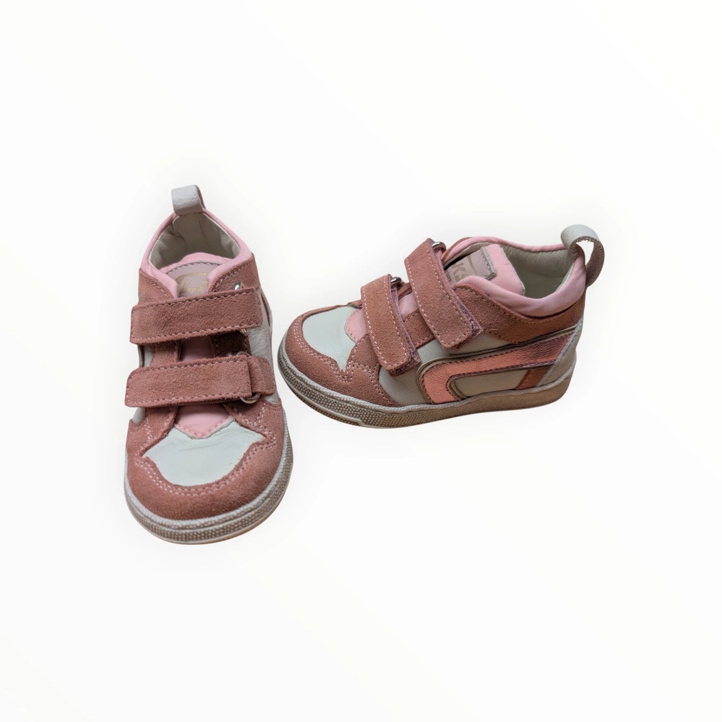 Pierrot Outlet roze suède en leren peutersneakers met klittenbandsluiting en crèmekleurige accenten