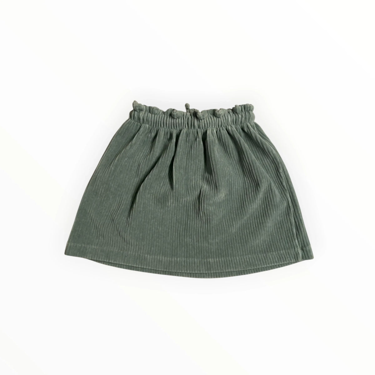Pierrot Outlet saliegroene corduroy rok met elastische tailleband en geplooide details voor een comfortabele pasvorm