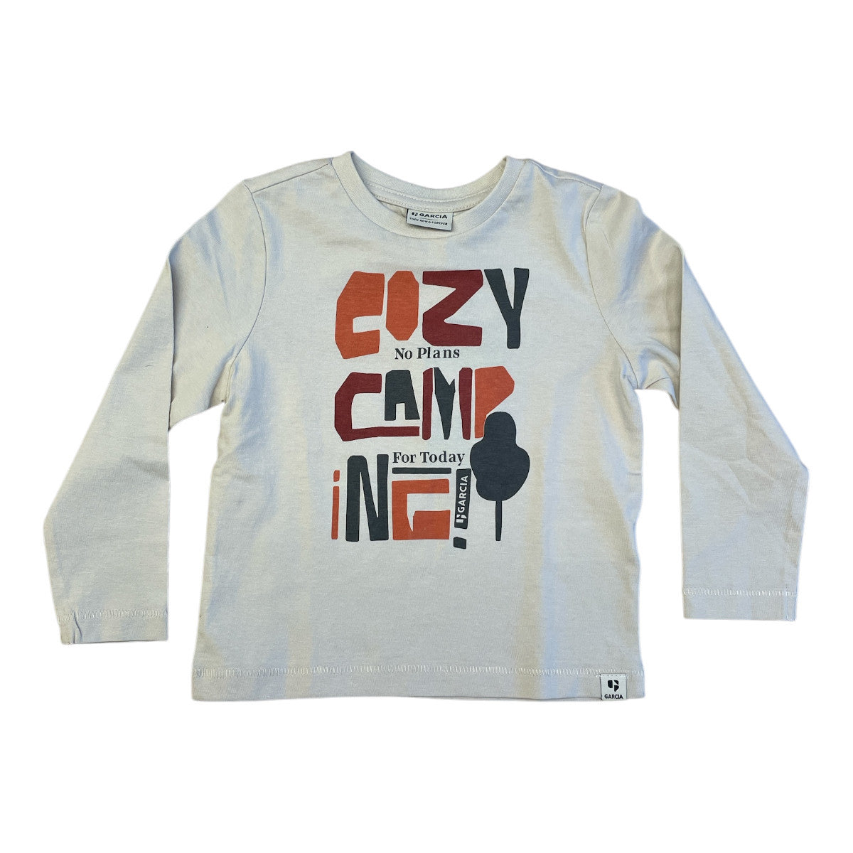 Pierrot Outlet T-shirt met lange mouwen in lichtgrijs, 100% katoen, met 'Cozy Camping' tekst en boomprint.