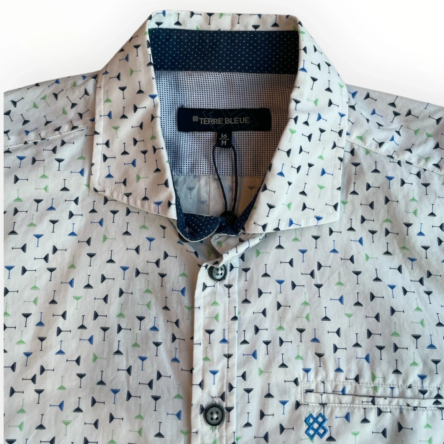 Wit Terre Bleue herenoverhemd met blauw en groen cocktailglaspatroon, kraag met donkerblauwe accenten en borstzak.