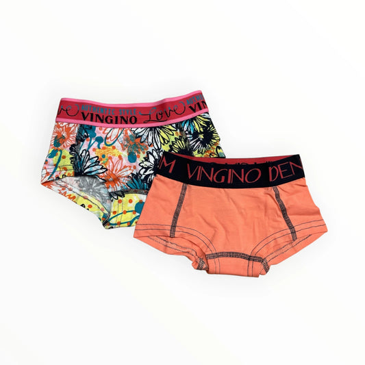 Pierrot Outlet Vingino kinder ondergoed set van 2 boxershorts: één met bloemenprint op gele achtergrond, één effen oranje. Katoen.