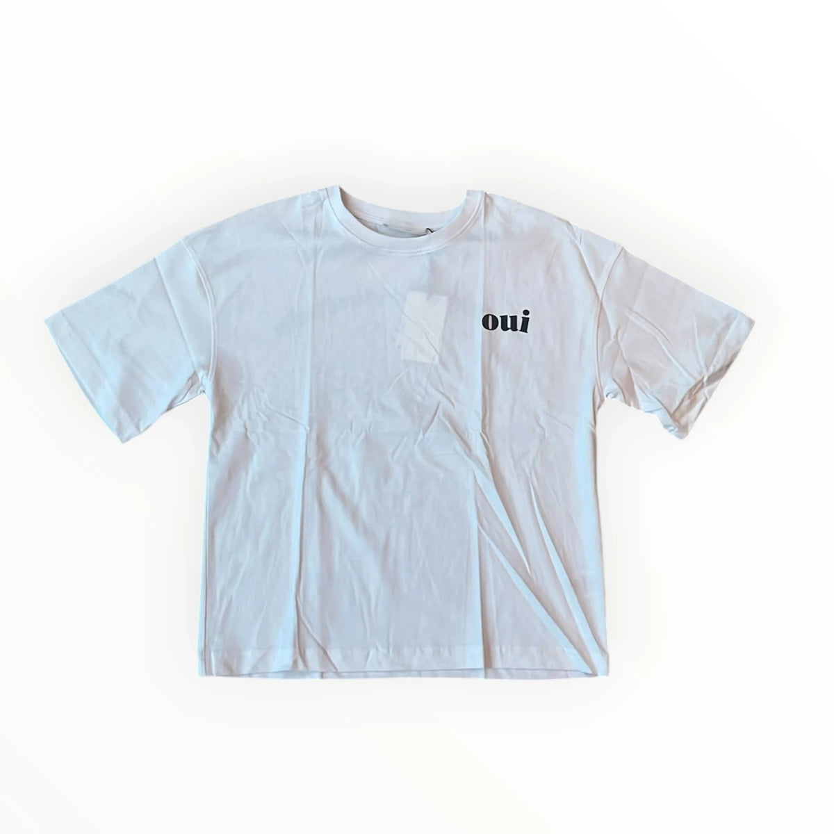 Pierrot Outlet wit katoenen T-shirt met korte mouwen en subtiele zwarte oui opdruk op de borst