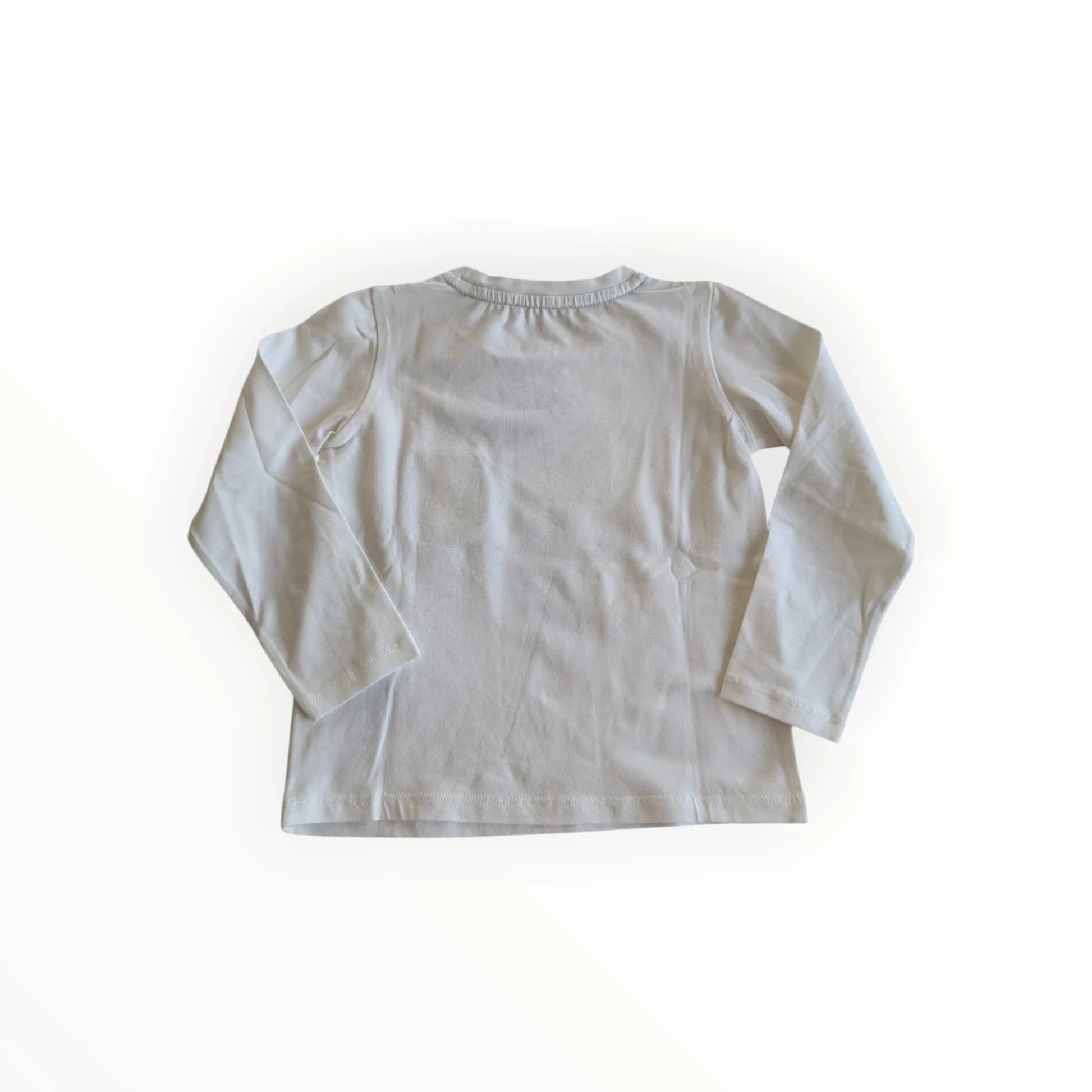 Pierrot Outlet wit katoenen T-shirt met lange mouwen en print van een meisje met sjaal en hartje.