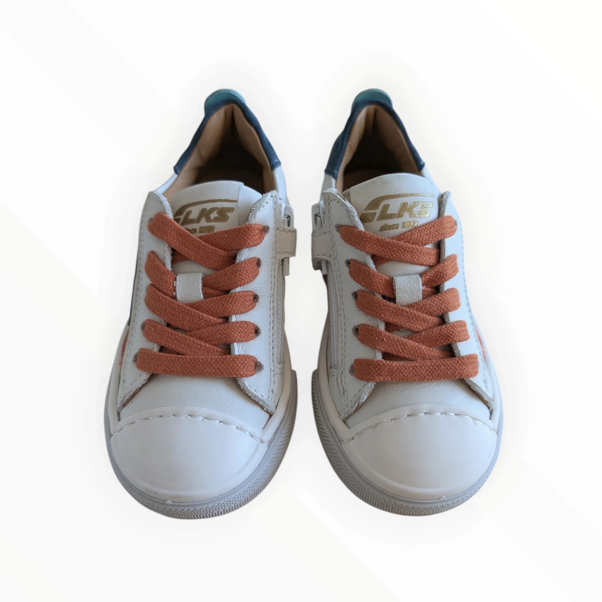 Pierrot Outlet witte leren kindersneakers met oranje veters en rits, blauwe accenten