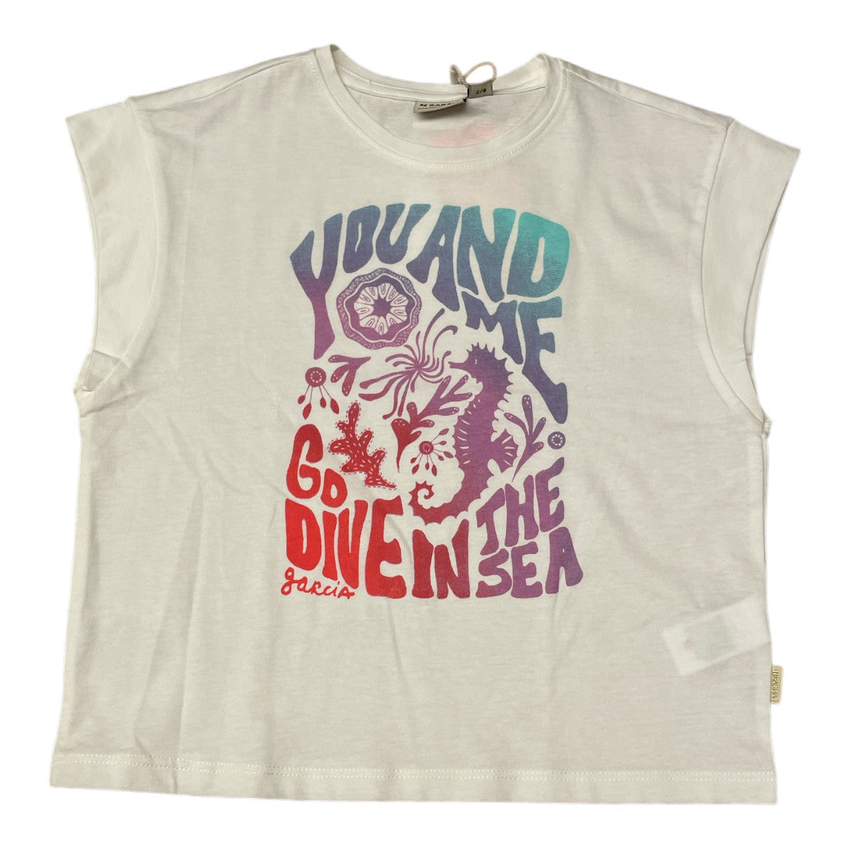Pierrot Outlet witte mouwloze katoenen T-shirt met opdruk 'YOU AND ME GO DIVE IN THE SEA' en zeepaardje.