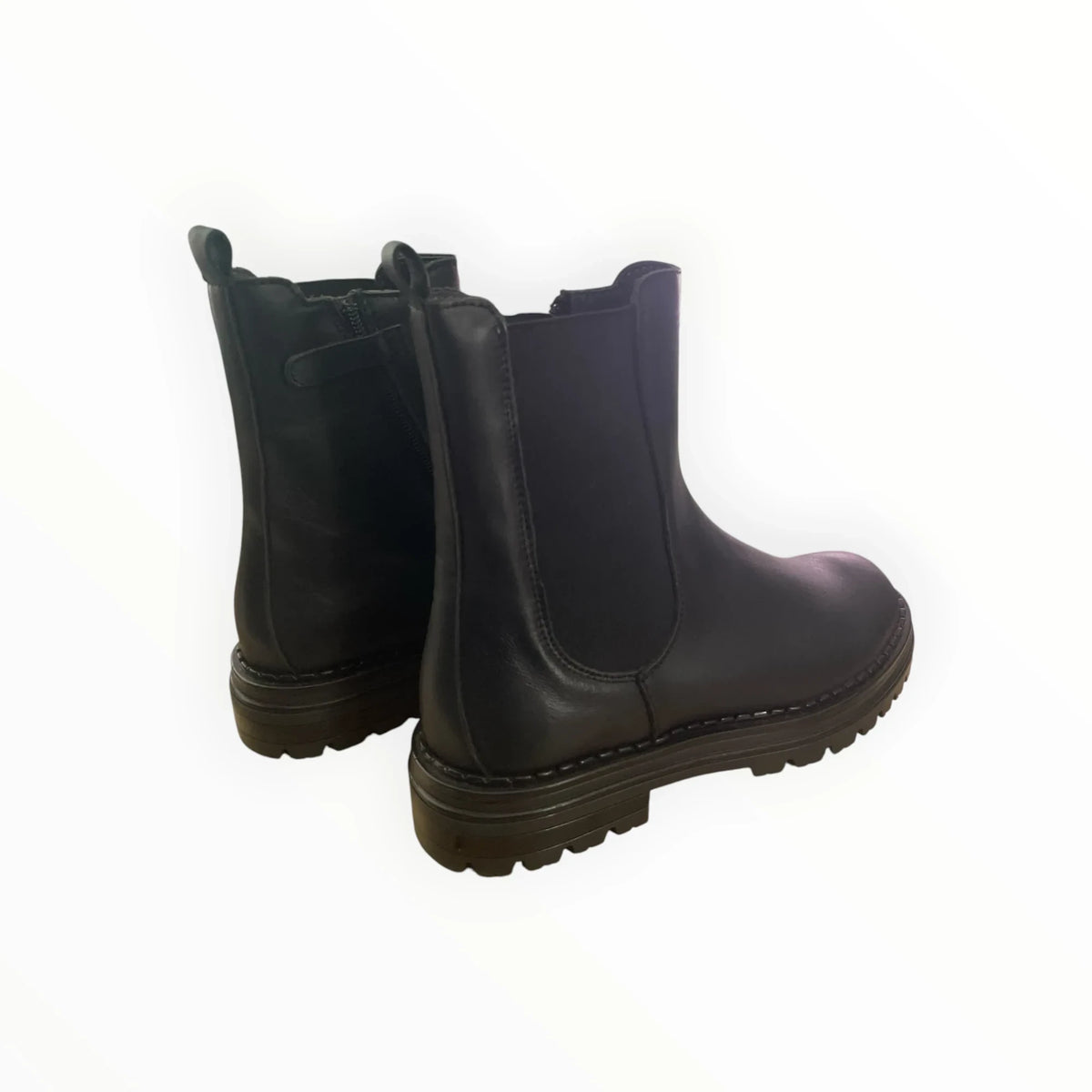 Pierrot Outlet zwarte chelsea boots met robuuste profielzool en ritssluiting voor een stoere en stijlvolle look