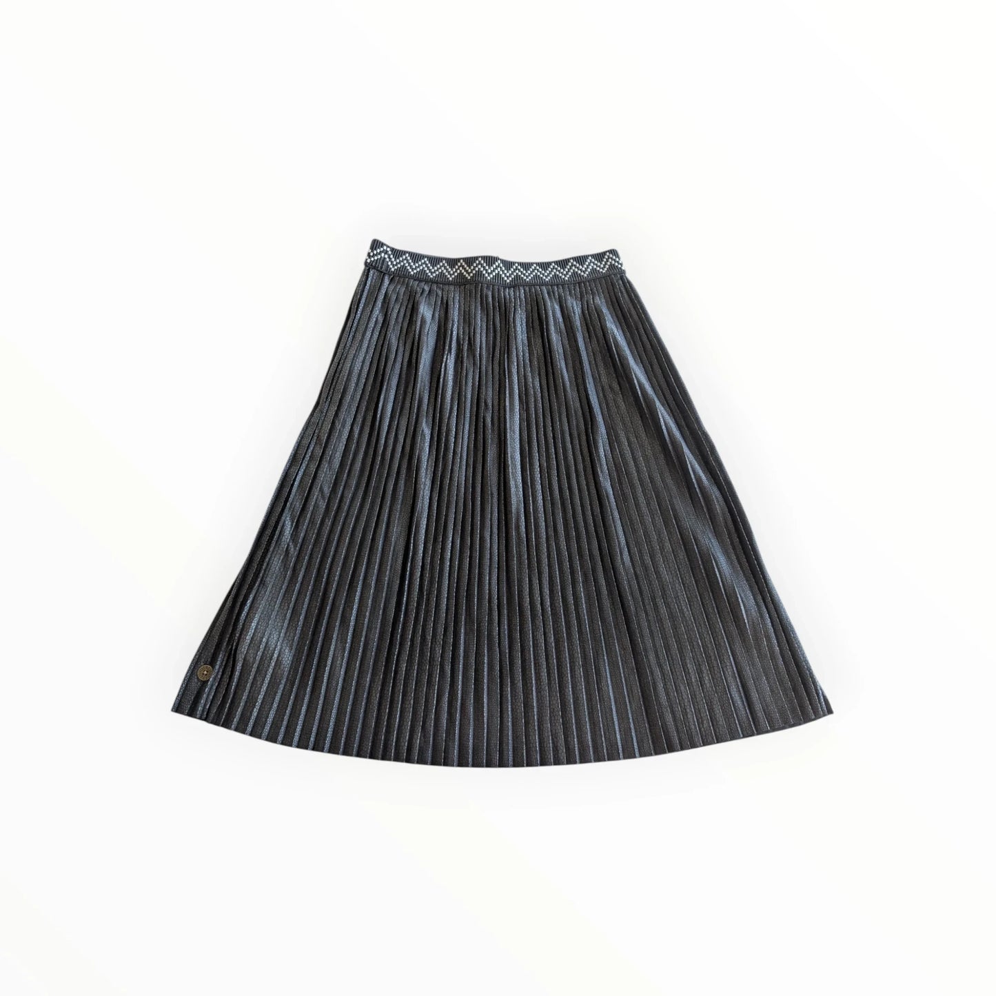 Pierrot Outlet zwarte plooirok met reptielenprint en elastische band met geometrisch patroon.
