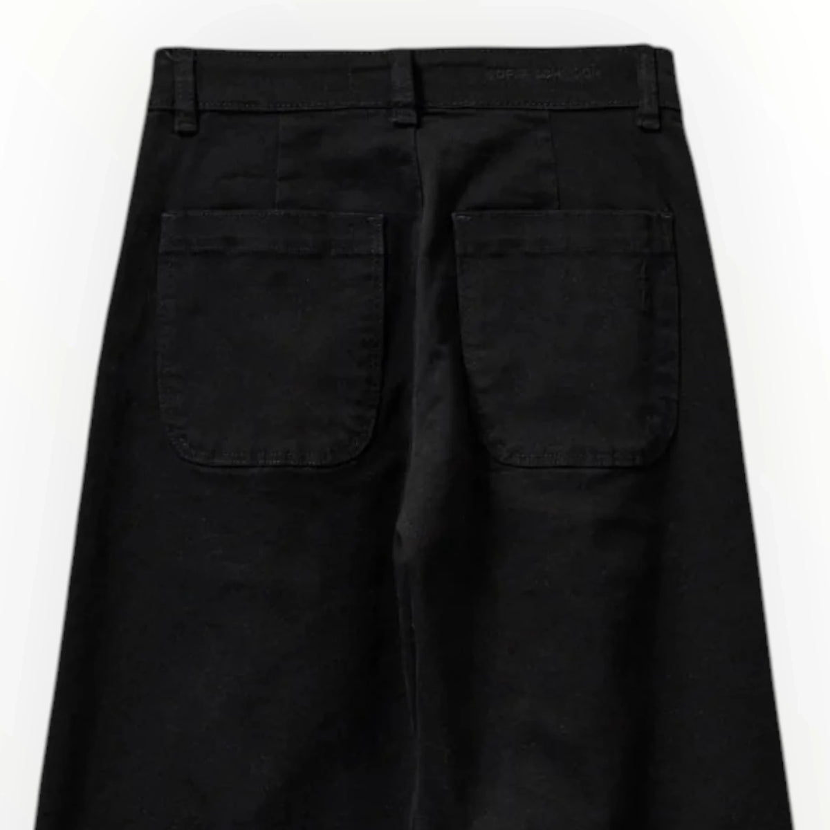 Pierrot Outlet zwarte wijde broek van Sofie Schnoor met hoge taille en achterzakken